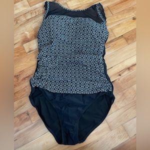 NEW AMOENA AYON MASTECTOMY SWIMSUIT post surgery SIZE 10 D prosthesis ready